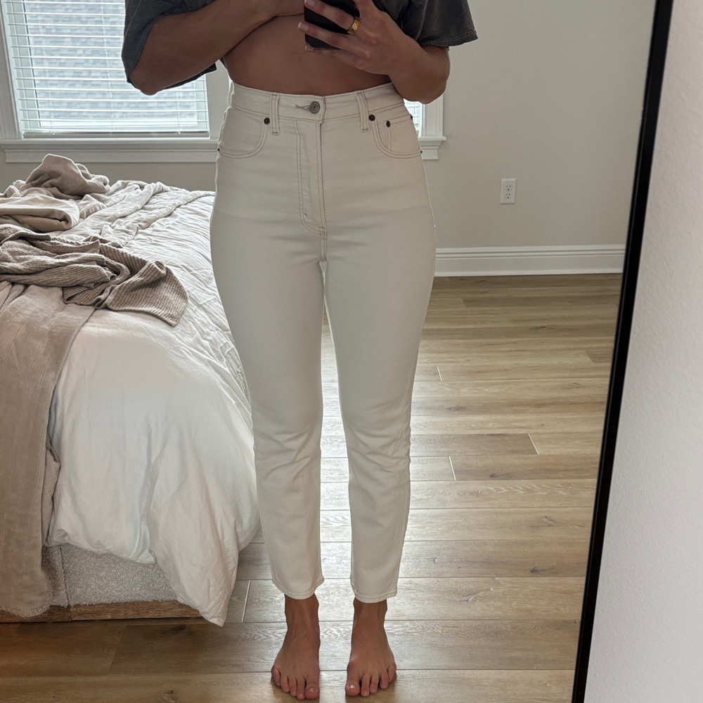 Abercrombie & Fitch Women's High Rise Cream Jeans 26R